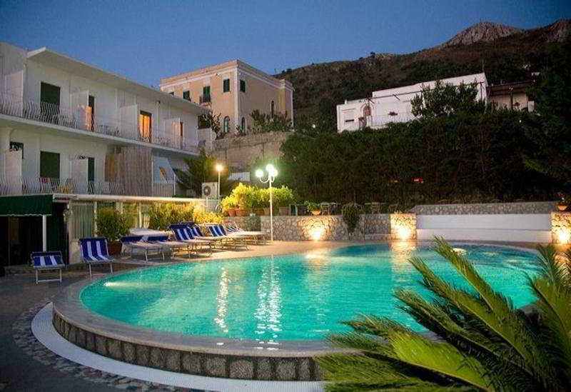 Hotel Carmencita Anacapri  Exterior photo