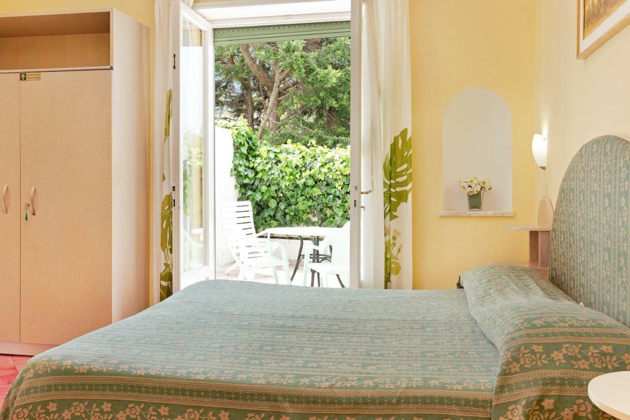 Hotel Carmencita Anacapri  Exterior photo